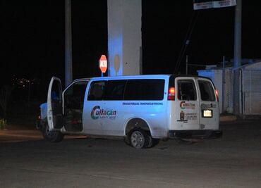 Retienen a 20 personas y saquean ayuntamiento de Culiacán; los balean en la huida