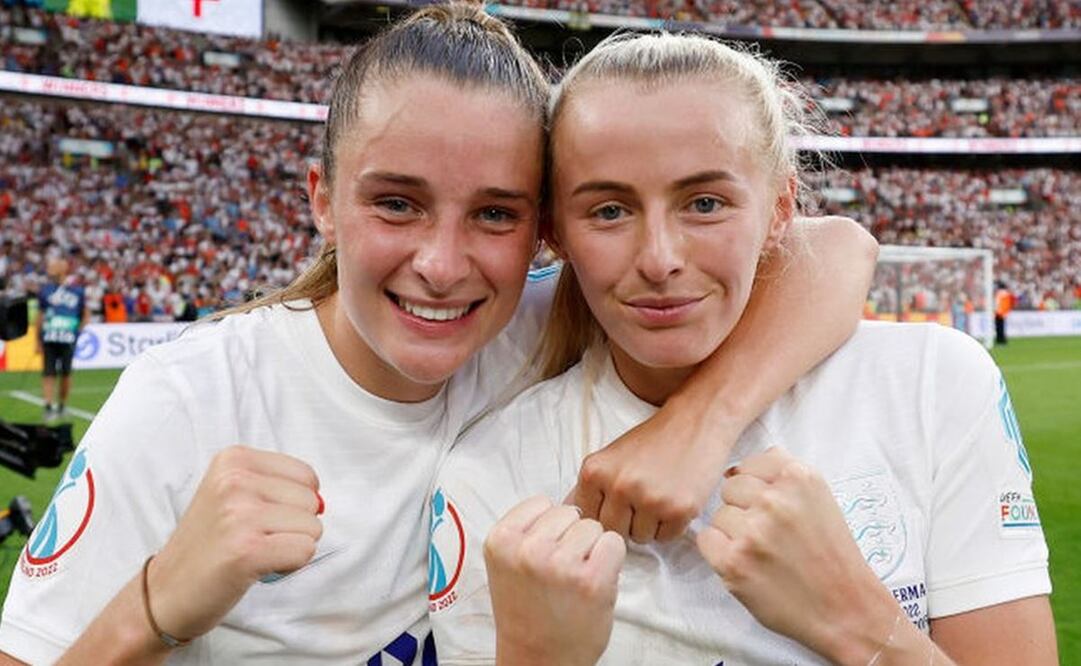 Cuánto cobran las futbolistas que ganaron la Eurocopa femenina (y cómo se compara con los hombres)