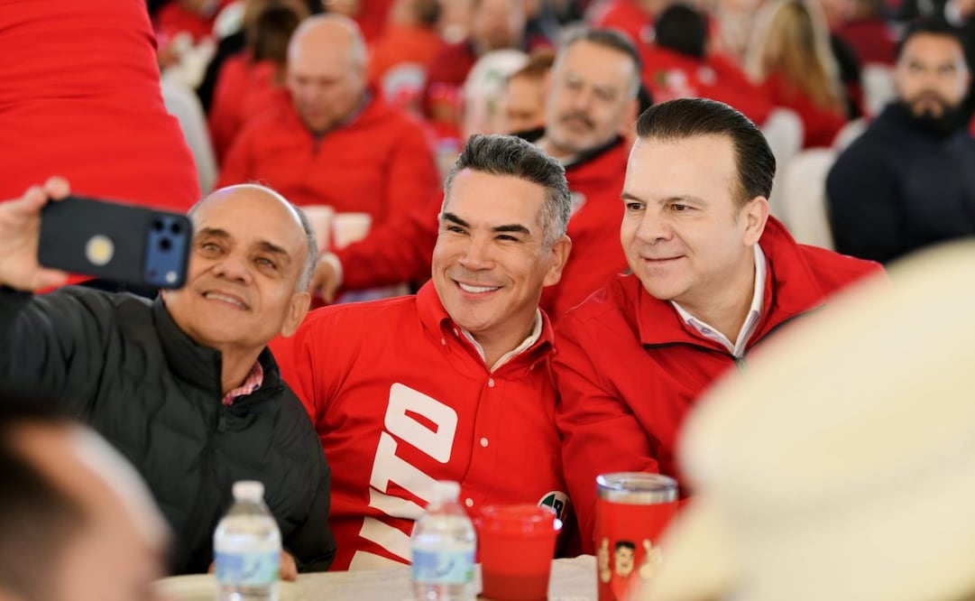 Manuel Añorve, Alito Moreno y el gobernador Esteban Villegas Villarreal en Coahuila este domingo 18 de enero de 2026. Foto: Especial