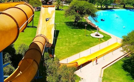 Balneario El Oasis: aguas termales y toboganes por 150 pesos