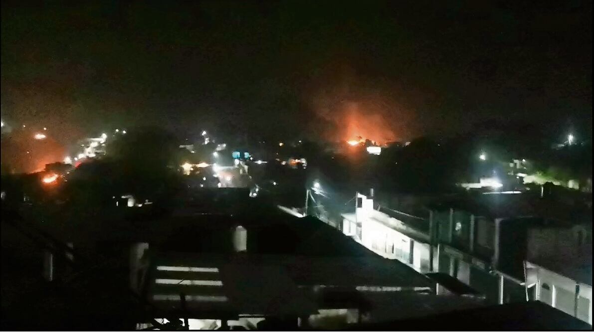 Hombres armados quemaron 33 casas en Altamirano. Foto: Especial