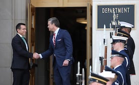 Daniel Noboa visita el Pentágono; EU destaca la cooperación con presidente de Ecuador seguridad