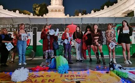 "Ni cis, ni trans, ni una muerta más"; conmemoran el Día de la Remembranza Trans en CDMX