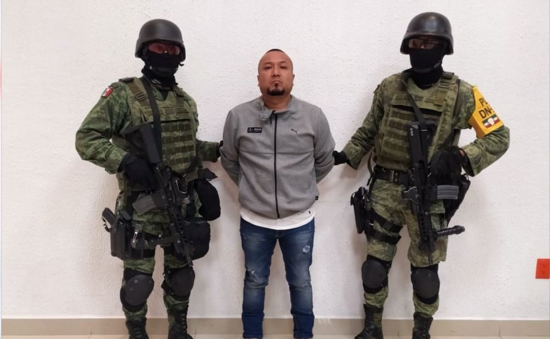 José Antonio "N", alias "El Marro", a quien se le acusa de ser el líder del Cártel de Santa Rosa de Lima, fue capturado por elementos del Ejército Mexicano y la Fiscalía General de Guanajuato. Foto: Cuartoscuro