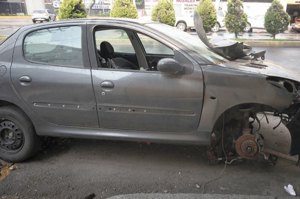 Los delincuentes pueden obtener 50 mil pesos al mes por el robo de autopartes, según la Secretaría de Seguridad Pública. Foto: ARCHIVO/EL UNIVERSAL