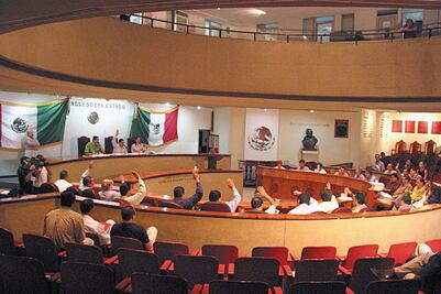 Colima. Llegó la alternancia, sigue la opacidad