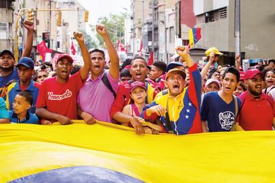 Maduro anuncia aumento salarial de 50% en Venezuela 