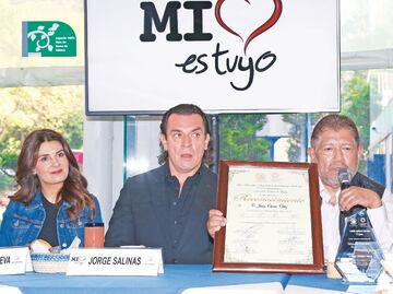 Osorio quiere a Diego Luna como Cantinflas