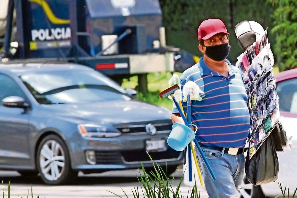 Actualmente hay 34.8 millones de personas, 68% de la población ocupada, trabajan con salarios de pobreza, es decir, cuyo ingreso es insuficiente. Foto: archivo