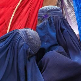 Así puedes ayudar a las mujeres en Afganistán