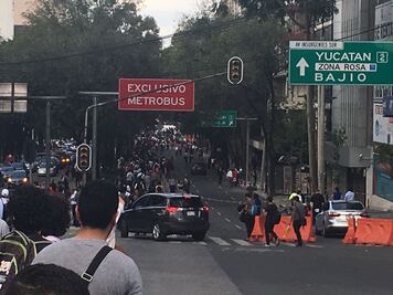 ​Crónica. Tras sismo, civiles dirigen el tránsito colapsado en la Ciudad de México