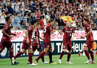 Golazo de Andrés Iniesta en la victoria del Vissel Kobe