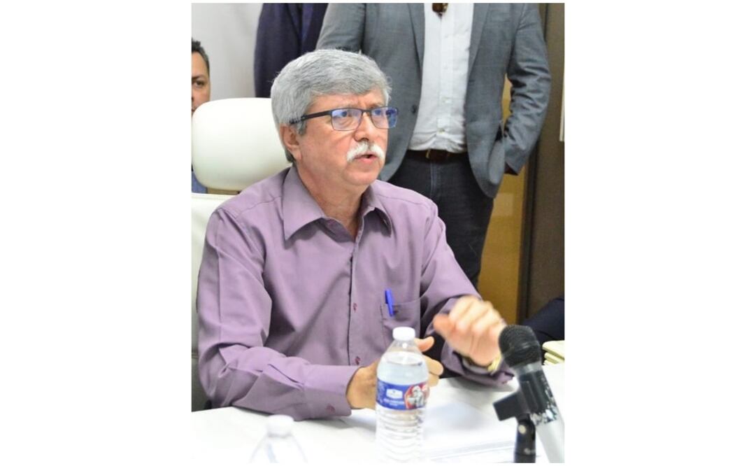 Foto: El Gráfico / El secretario de salud Efrén Encinas Torres notifico a sus empleados que ya se realizo el pago de su quincena