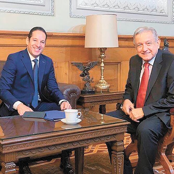 Francisco Domínguez se reunió ayer con el presidente Andrés Manuel López Obrador en Palacio Nacional. ESPECIAL