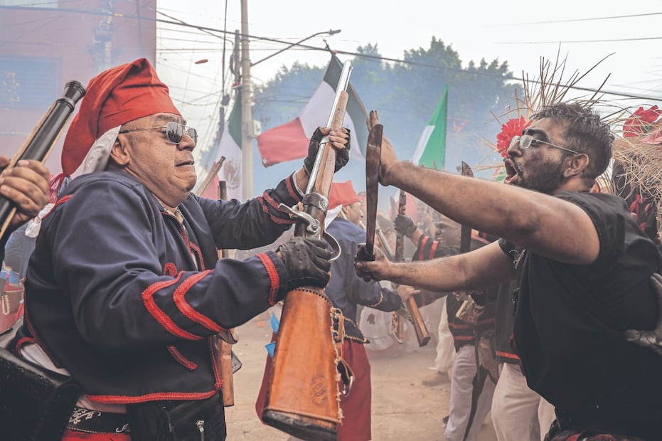 La representación de la Batalla de Puebla se realiza cada año en el Peñón de los Baños con la participación de vecinos. Foto: Gabriel Pano/ EL UNIVERSAL