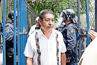 Trasladan a dirigentes de magisterio de penal de Sonora