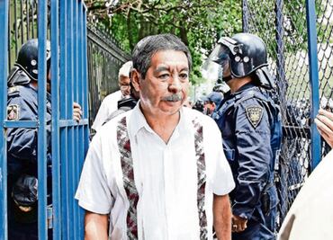 Trasladan a dirigentes de magisterio de penal de Sonora