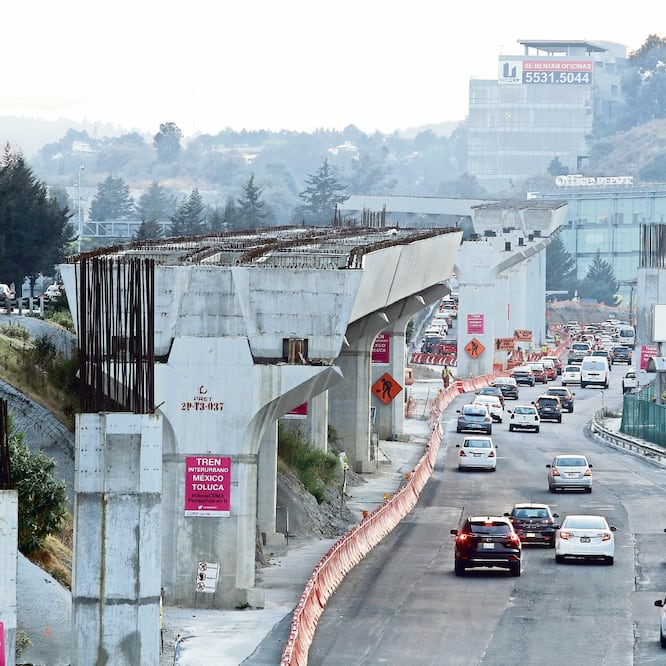 Planteamiento. Claudia Sheinbaum dice que el tren podría pasar por los predios de Industria Militar, de la Sedena. Foto: ESPECIAL