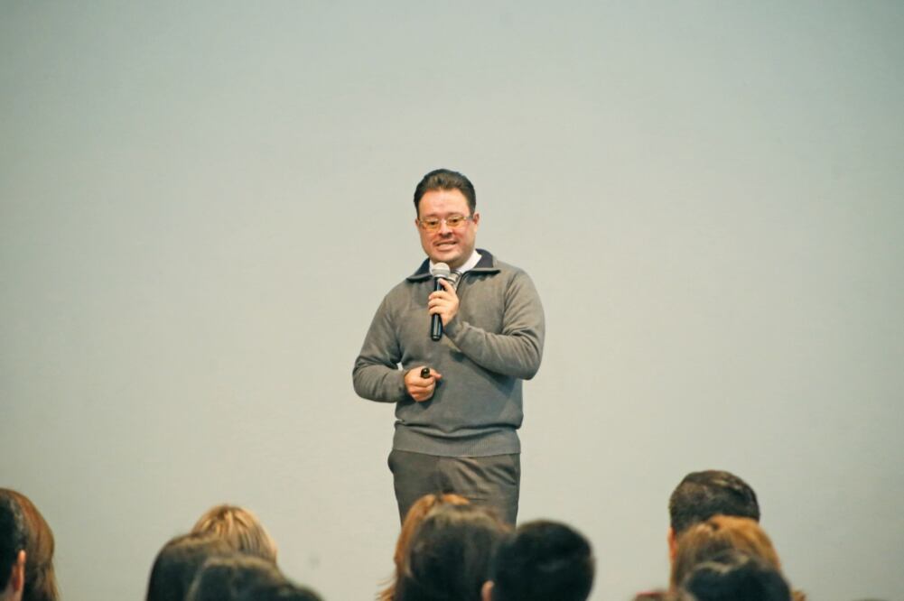 Carlos Enrique Puebla De Saro dio la conferencia La Capacidad de la Discapacidad, organizada por el Sistema DIF de Sonora. (AMALIA ESCOBAR. EL UNIVERSAL)