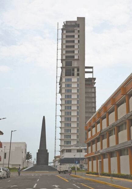 Torre de 24 pisos en Veracruz afecta el paisaje histórico