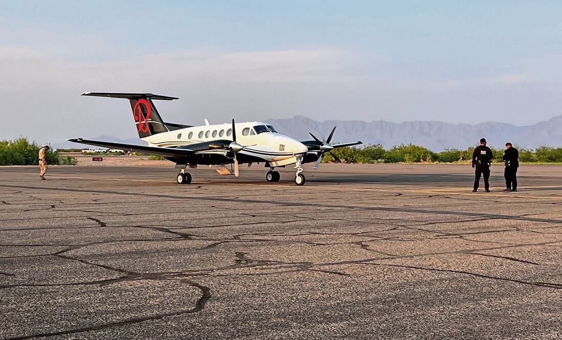 De acuerdo con el abogado de Ismael Zambada, éste fue obligado a subir a un avión y atado al asiento. Foto: Archivo EL UNIVERSAL