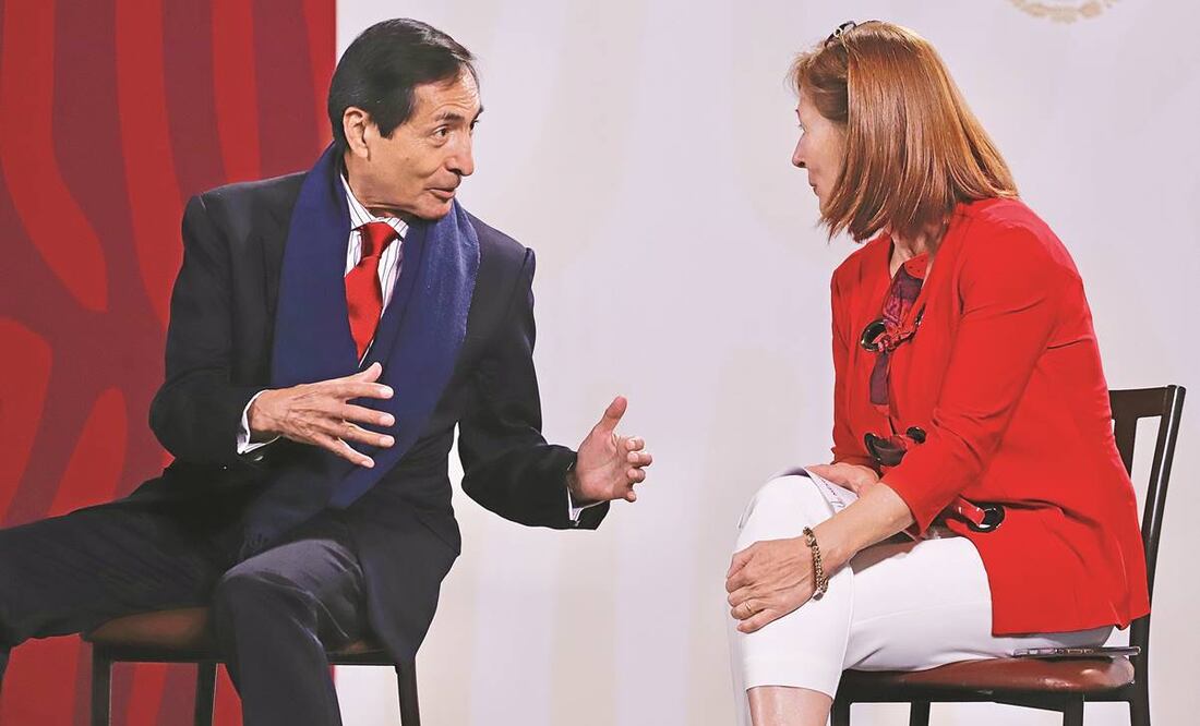 Rogelio Ramírez de la O, titular de Hacienda, y Tatiana Clouthier, secretaria de Economía. Foto: Berenice Fregoso/EL UNIVERSAL