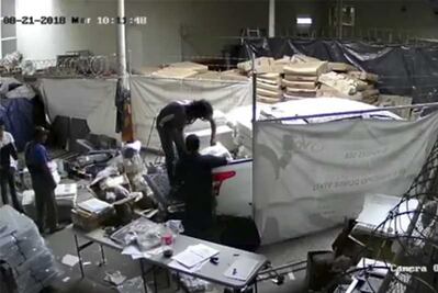 Dan a conocer videos de cómo sacan paquetes electorales de la elección en Puebla