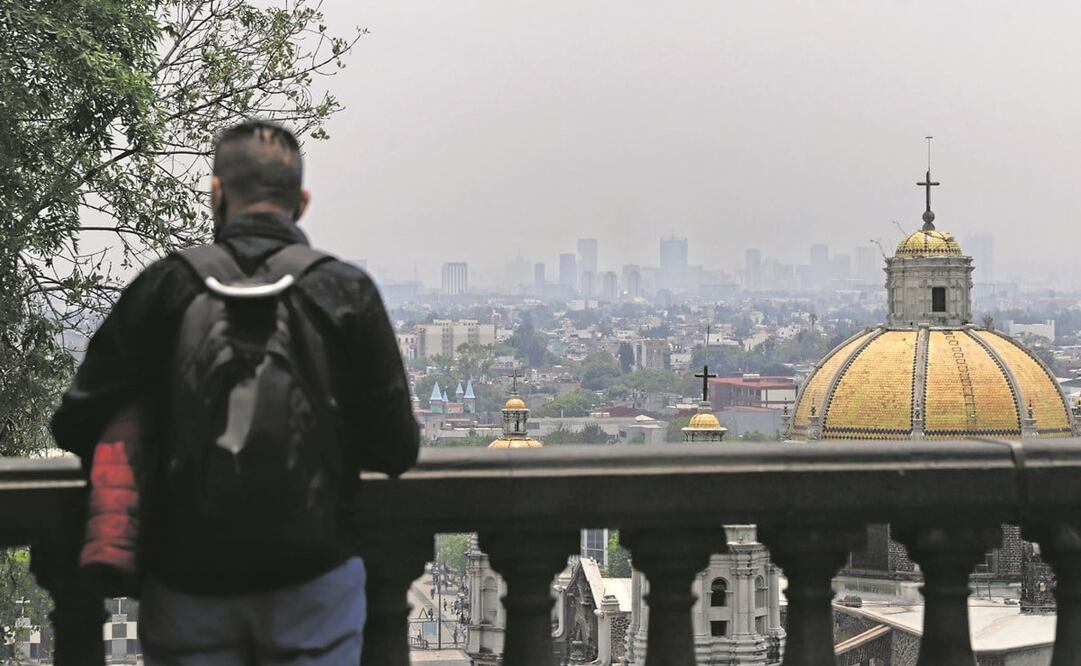 Alta radiación solar y temperaturas superiores a los 29°C, algunas causas de la contingencia. Foto: Fernand Rojas/ EL UNIVERSAL.