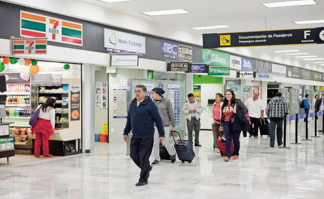 AICM reanuda operaciones tras breve suspensión por lluvia