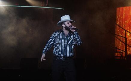 Carín León: entre shots y canciones de desamor se arma fiesta en el Estadio GNP; ante más de 60 mil personas