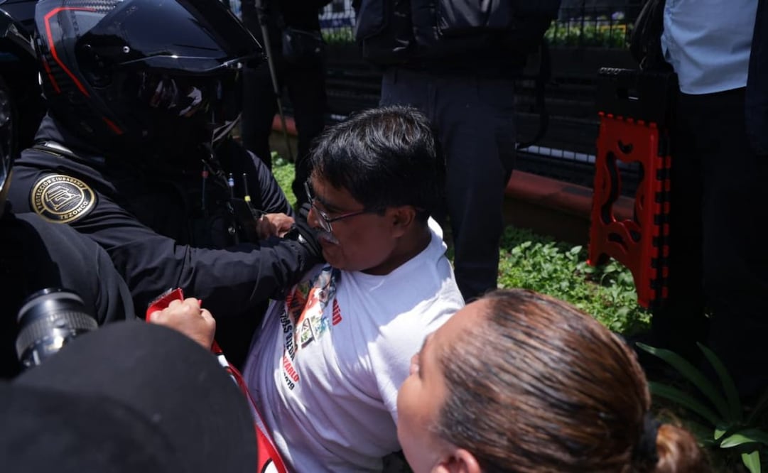 Integrantes de colectivos de madres buscadoras exigieron al Gobierno de la Ciudad de México una disculpa pública por presuntas agresiones. Foto: Fernanda Rojas / EL UNIVERSAL