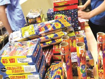 Pipas y ambulancias permanecerán en mercados pirotécnicos de Edomex