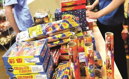 Pipas y ambulancias permanecerán en mercados pirotécnicos de Edomex