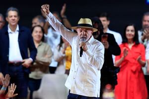 Lula da Silva oficializa candidatura para la reelección en Brasil; A sus 80 años, "estoy muy entero"