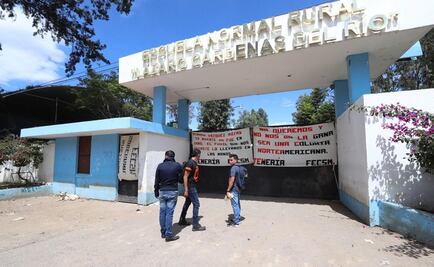 Normalistas admiten que tienen retenidos autobuses y choferes en Edomex