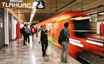 Mexico City subway collapses