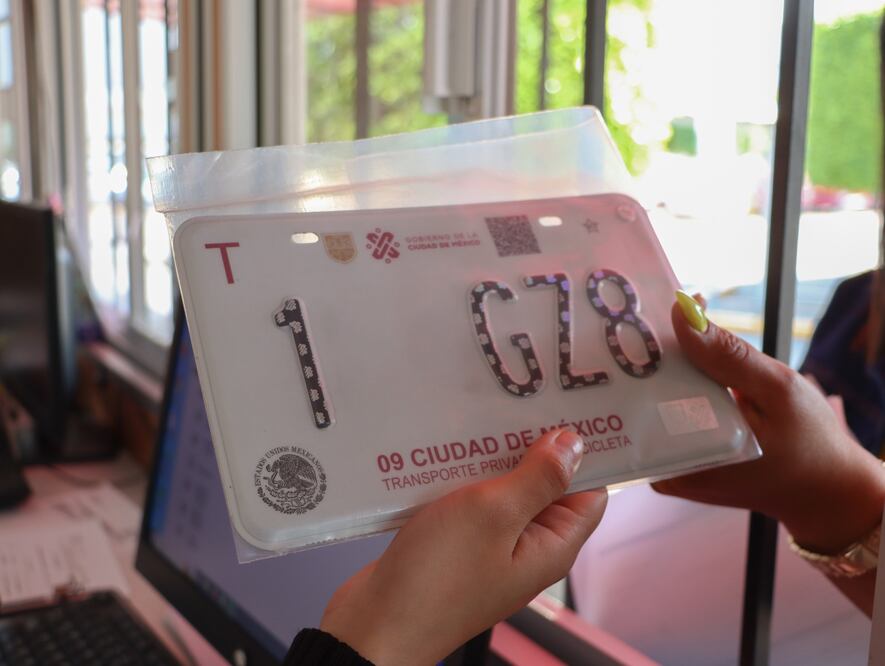 La alta de un vehículo usado se hace cuando proviene de otra entidad federativa. Foto: Archivo/ EL UNIVERSAL