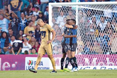 Pumas reacciona tarde a la goleada