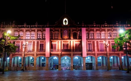 Iluminan de rosa palacio de gobierno de Morelos por lucha contra cáncer de mama