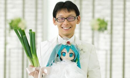 "Ella logró que volviera a amar las cosas": el japonés que mantiene una relación con el holograma de una cantante desde hace más de 10 años