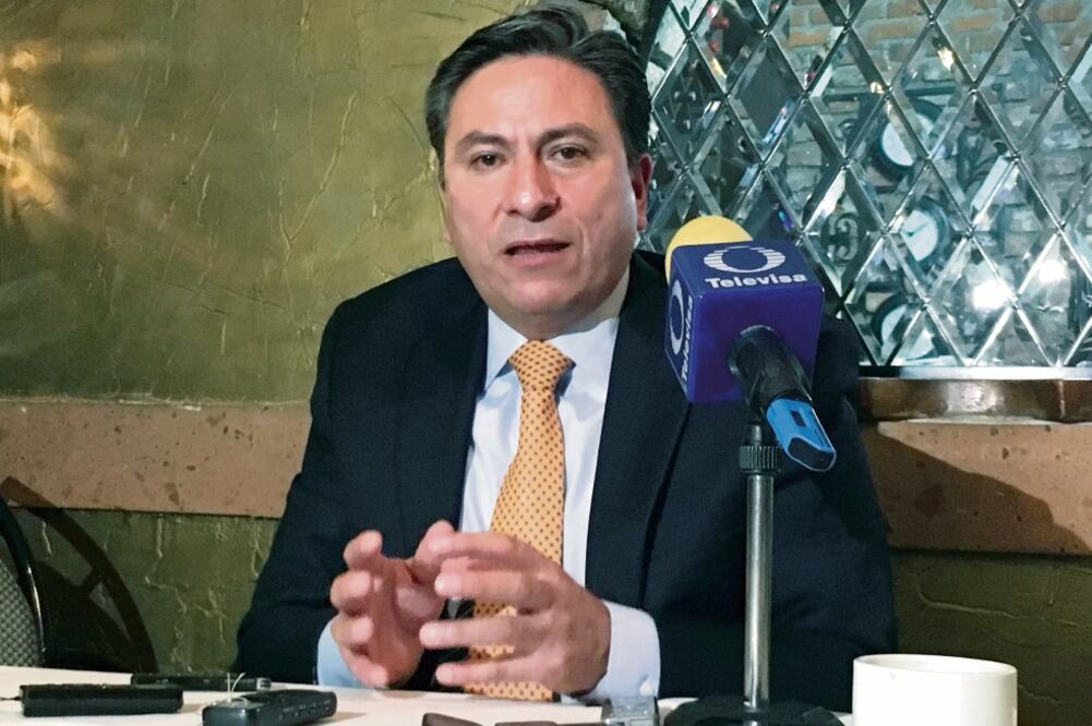 Innovación tecnológica. Mario Velázquez, presidente del IECM, dice que transmitirán en vivo por internet los cómputos en los 33 consejos distritales de la Ciudad (GERARDO SUÁREZ. EL UNIVERSAL)