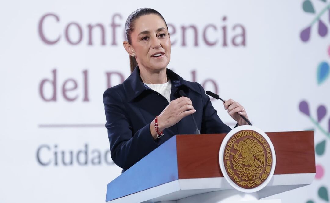 Conferencia de prensa del pueblo encabezada por la presidenta, Claudia Sheinbaum Pardo, en el salón Tesorería de Palacio Nacional. Foto: Fernanda Rojas / EL UNIVERSAL