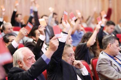 Consejo de la UdeG otorga Honoris Causa a De la Fuente