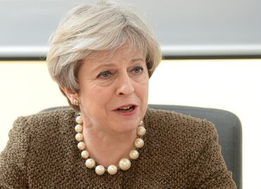 May convoca reunión de emergencia tras atentado en Parlamento británico