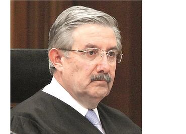 El inconfesable compromiso del ministro Aguilar