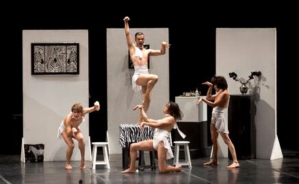 Gay dance company performs for inmates in Mexico City