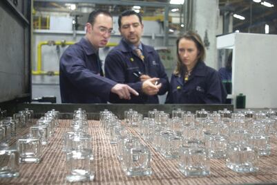 Vitro invierte en producción de vidrio para autos