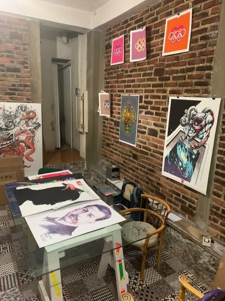 Difunden acervo de serigrafía artística de Arturo Negrete