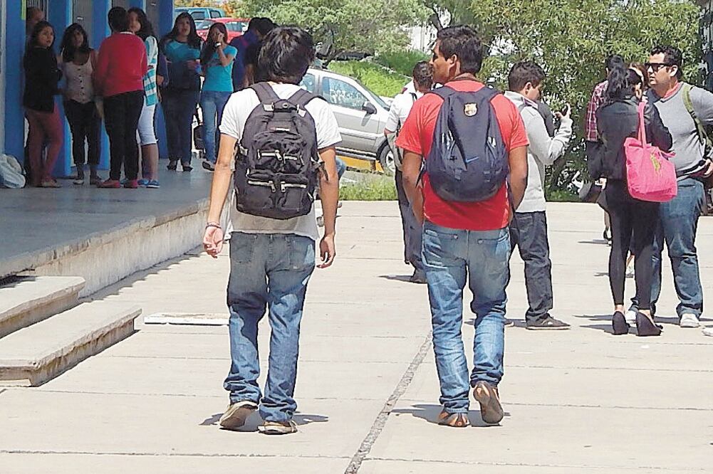 Durante el periodo escolar que data de 2006 a 2018, el flujo anual de egresados del bachillerato pasó de 780 mil jóvenes a 1.4 millones. Foto: ARCHIVO EL UNIVERSAL