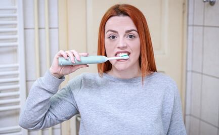 Los trucos caseros para blanquear los dientes y conseguir una mejor sonrisa